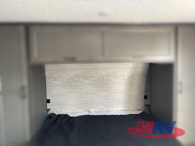 2025 Venture RV Stratus - Photo 51