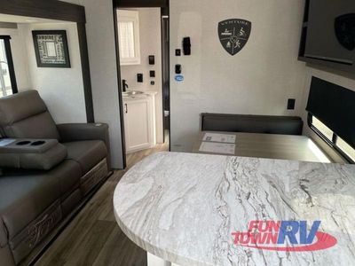 2025 Venture RV Stratus - Photo 3