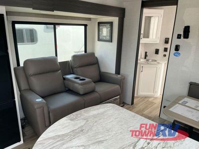 2025 Venture RV Stratus - Photo 4