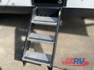 2025 Venture RV Stratus - Photo 19
