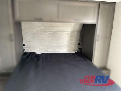 2025 Venture RV Stratus - Photo 46