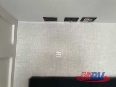 2025 Venture RV Stratus - Photo 50