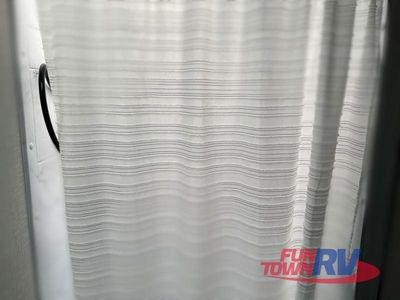 2025 Venture RV Stratus - Photo 44