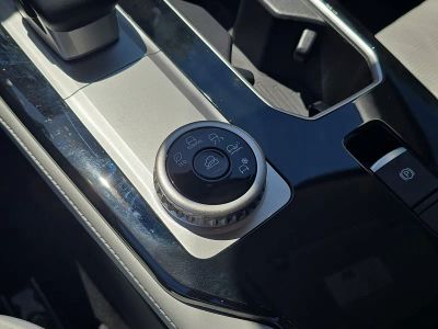 2025 Mitsubishi Outlander — photo 28 view