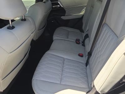 2025 Mitsubishi Outlander — photo 17 view