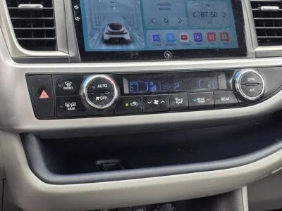 2017 Toyota Highlander - Photo 21