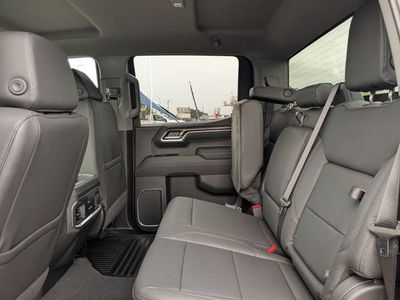 2026 Chevrolet Silverado 1500 — photo 14 view
