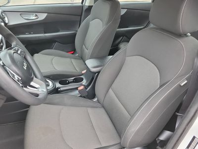 2024 Kia Forte - Photo 4