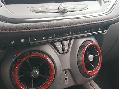 2025 Chevrolet Blazer - Photo 18