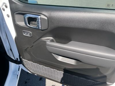 2026 Jeep Wrangler — photo 21 view
