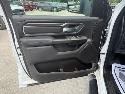 2026 Ram 1500 — photo 17 view