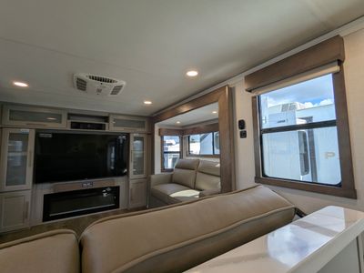 2026 Alliance RV Paradigm - Photo 9