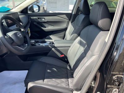 2026 Nissan Rogue — photo 9 view