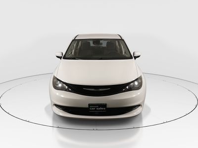 2023 Chrysler Voyager - Photo 2