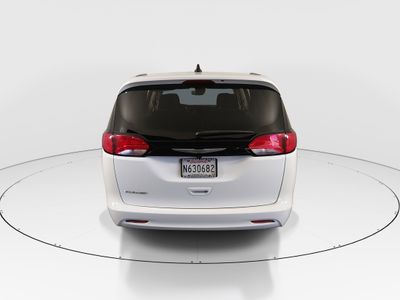 2023 Chrysler Voyager - Photo 6