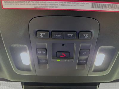 2025 Toyota Camry — photo 18 view