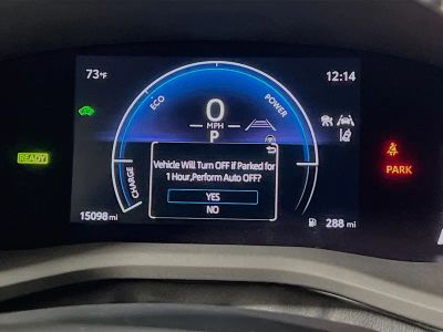 2025 Toyota Camry — photo 19 view
