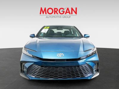 2025 Toyota Camry — photo 8 view