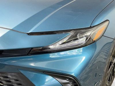 2025 Toyota Camry — photo 9 view