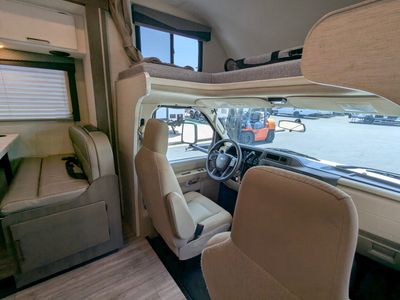 2025 Thor Motor Coach Four Winds — photo 23 view