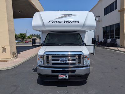 2025 Thor Motor Coach Four Winds — photo 21 view