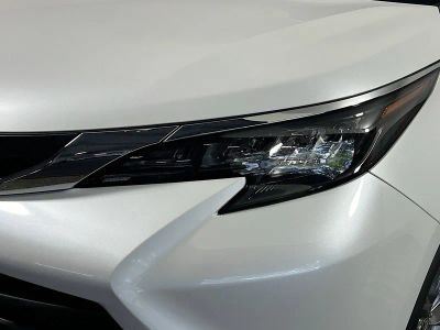 2026 Toyota Sienna — photo 9 view