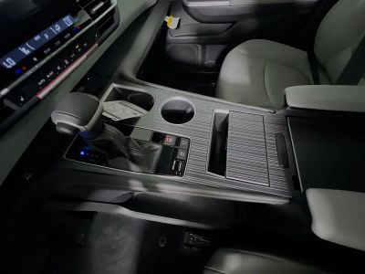 2026 Toyota Sienna — photo 22 view