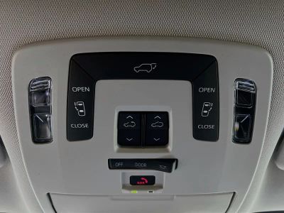 2026 Toyota Sienna — photo 18 view