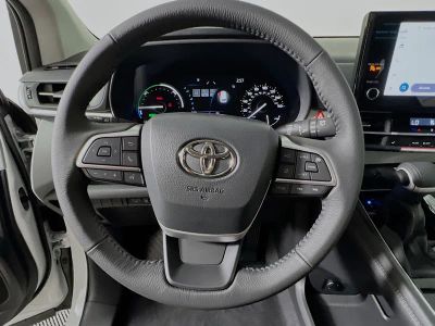 2026 Toyota Sienna — photo 15 view