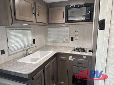 2022 Gulf Stream RV Kingsport Super Lite - Photo 7