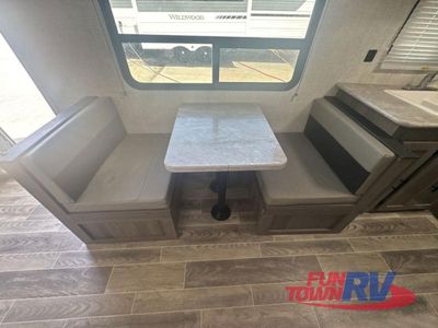 2022 Gulf Stream RV Kingsport Super Lite - Photo 14