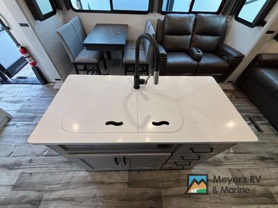 2023 Keystone RV Montana High Country - Photo 14