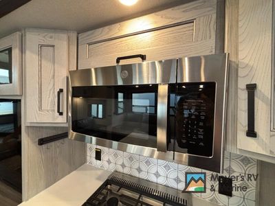 2023 Keystone RV Montana High Country - Photo 11