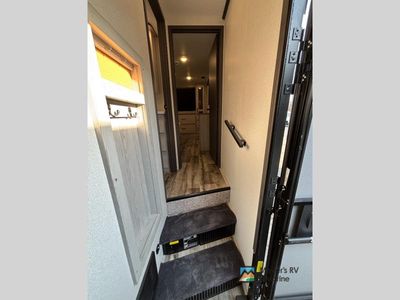 2023 Keystone RV Montana High Country - Photo 18