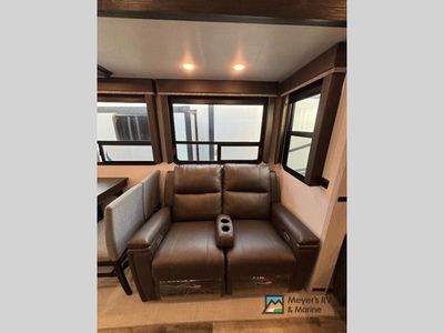 2023 Keystone RV Montana High Country - Photo 16
