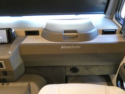 2026 Winnebago Adventurer - Photo 10