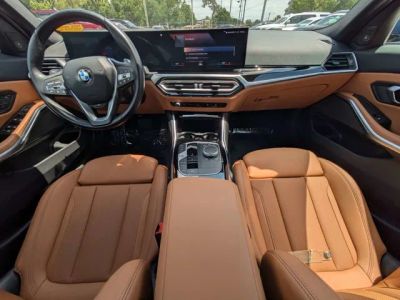 2023 BMW 3 Series — photo 12 view