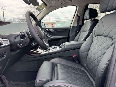 2025 BMW X7 - Photo 4