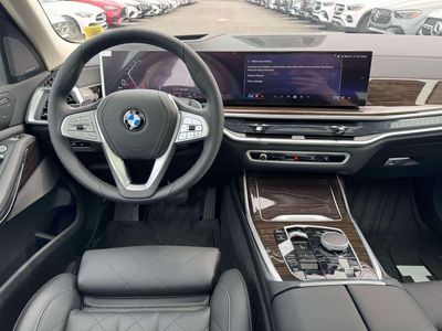 2025 BMW X7 - Photo 5