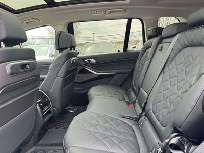 2025 BMW X7 - Photo 34