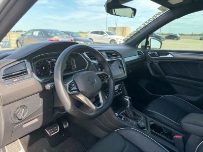 2022 Volkswagen Tiguan — photo 13 view