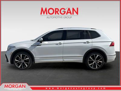 2022 Volkswagen Tiguan — engine compartment view