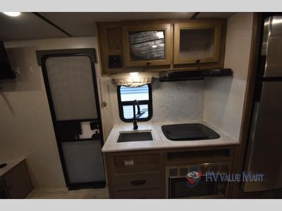 2022 Forest River RV Surveyor Legend — photo 11 view