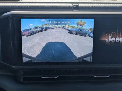 2025 Jeep Wrangler — photo 21 view