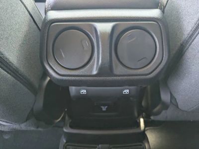 2025 Jeep Wrangler — photo 14 view