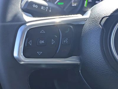 2025 Jeep Wrangler — photo 24 view