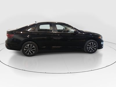 2024 Volkswagen Jetta — photo 8 view