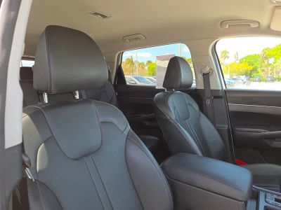 2024 Kia Sorento — photo 11 view