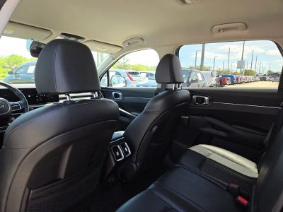 2024 Kia Sorento — photo 21 view