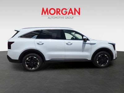 2024 Kia Sorento — side profile view